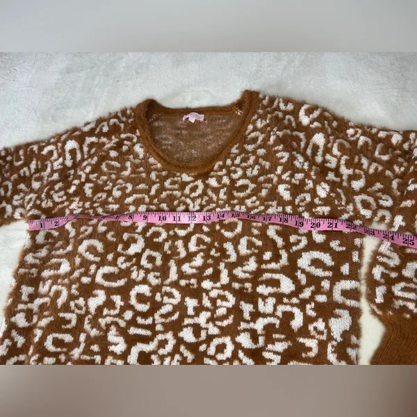 Pink Lily Brown and Cream Crew Neck Sweater with Geometric Pattern - Image 5