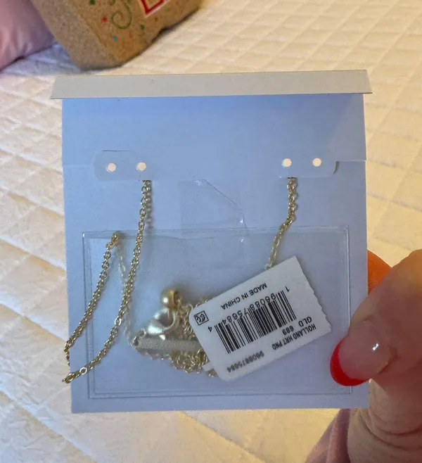 Kendra Scott Necklace - Image 3