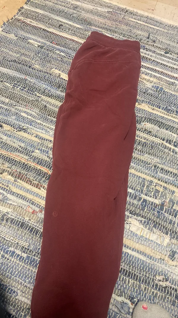 Lululemon Scuba Sweatpants - Image 2