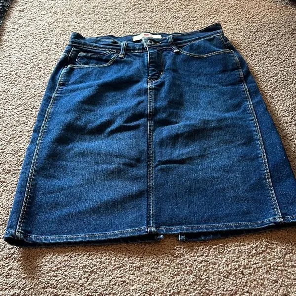 Levi’s perfectly slimming jean‎ skirt 27 - Image 3