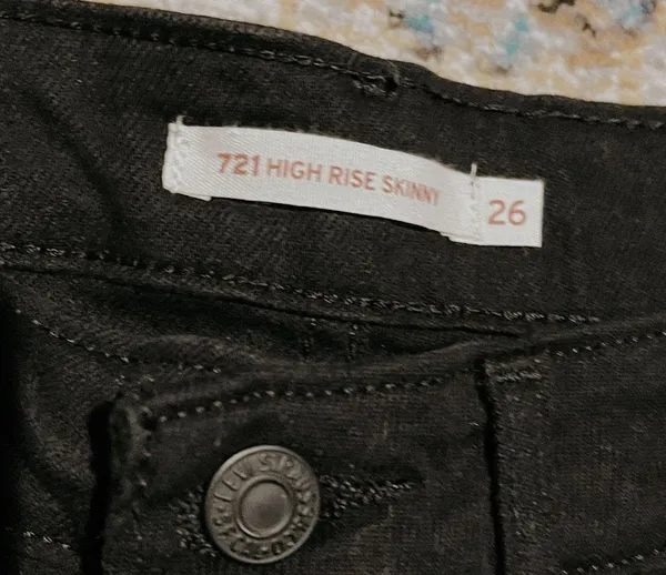 Levi's High Waisted Jeans - Image 6