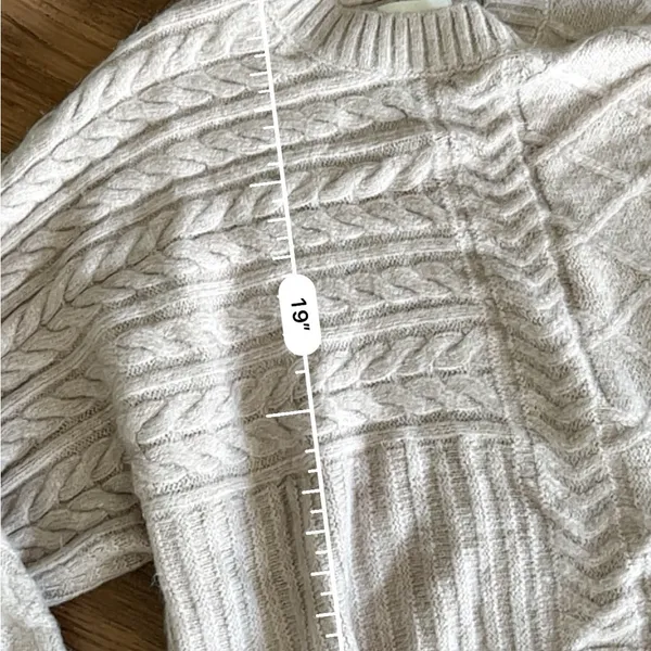 Abercrombie & fitch taupe pullover cable knit sweater - Image 3