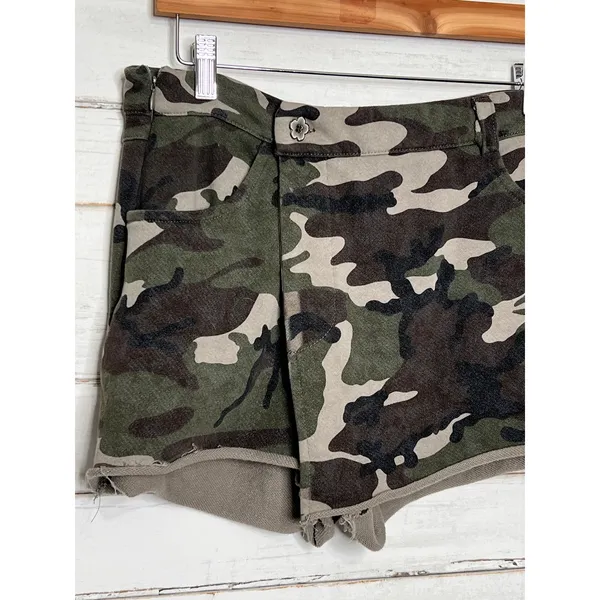 POL Camo Sweat Shorts Size Small Raw Hem High Rise Stretch Lounge Casual - Image 3