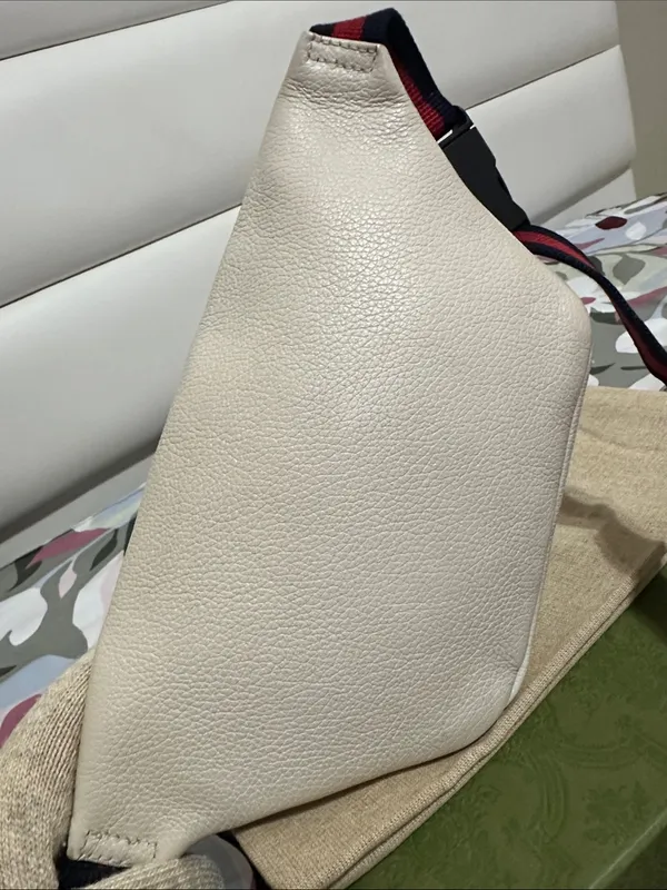 Gucci Off-White/Light Beige Leather Logo Web Belt/Body Bag - Image 4