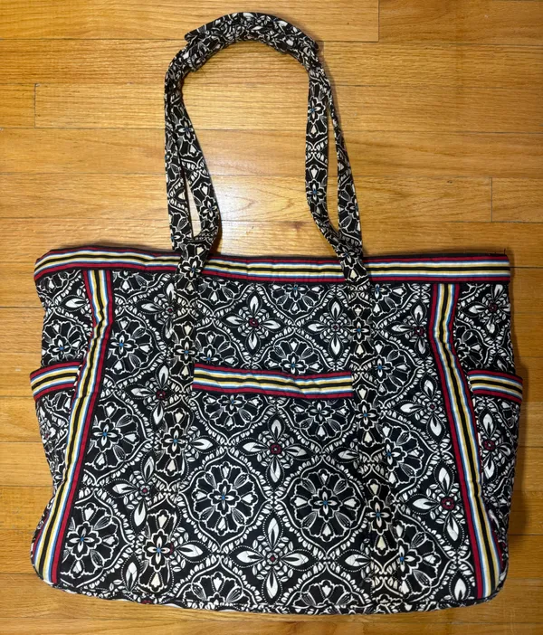 VERA BRADLEY “Carried Away” Extra Large Zipper Tote - Image 3