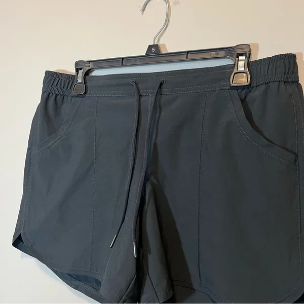 Lands’ End Women’s Black Athletic Shorts‎ 10 - Image 2