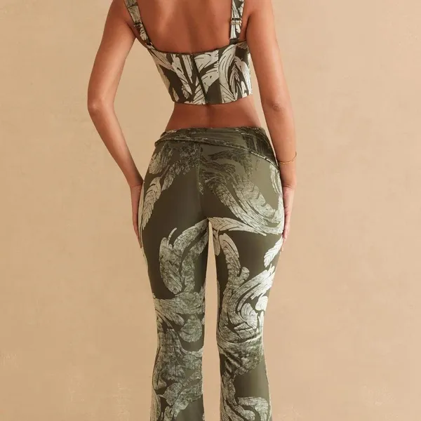 Oh Polly Devore Burnout Velvet Botanical Flare Pants Olive Green Boho Size 2 - Image 2