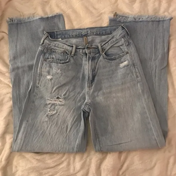 American eagle high waist distressed wide leg, never worn - Image 3