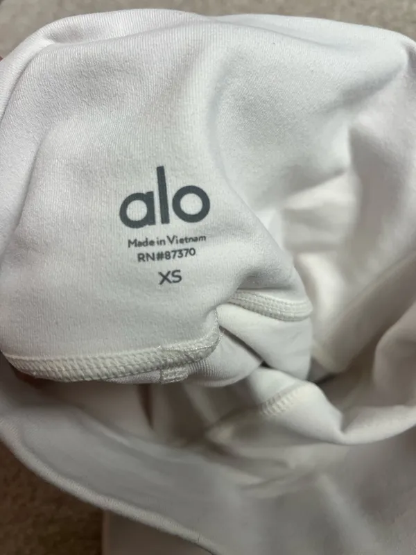 Alo Yoga Leggings - Image 5