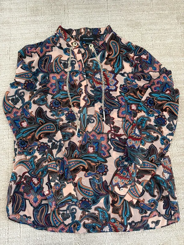Marciano paisley blouse sz M - Image 3