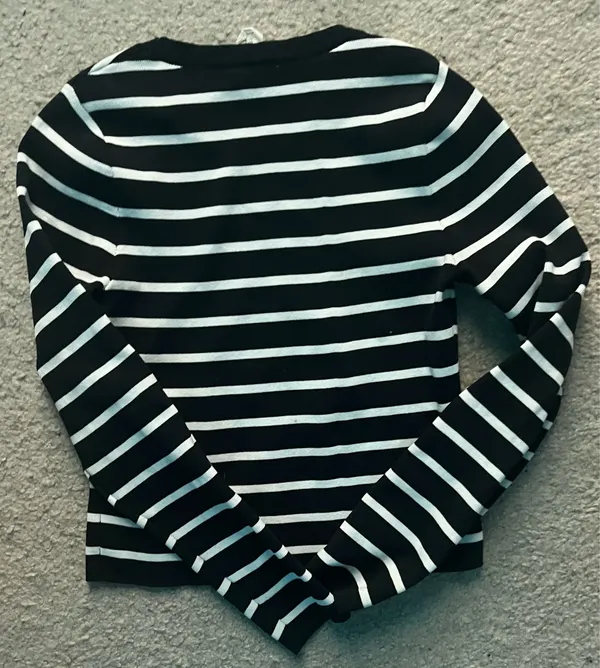 Black And White Striped Sweater Size L - Image 3