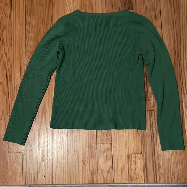 Women’s polo Ralph Lauren sweater green size medium, used with lots of life left - Image 3