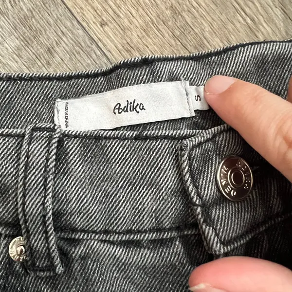 Adika‎ black distressed jeans size small - Image 9