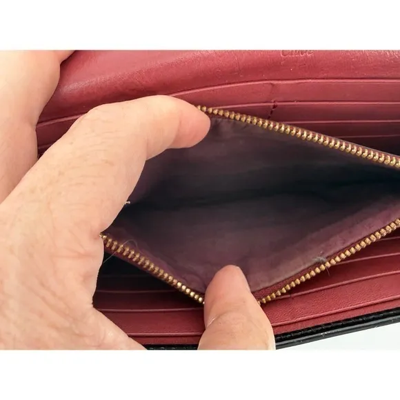 Luxury Chloé Black‎ Patent Leather Bow Continental Wallet Clutch Gold Hardware - Image 4
