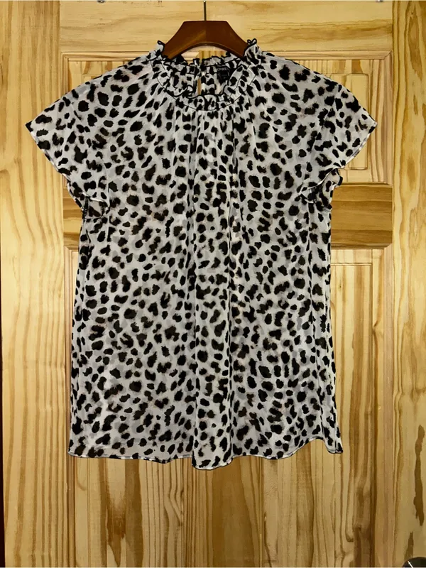 Express Leopard Print Ruffle Neck Blouse - Black & Cream - Image 3