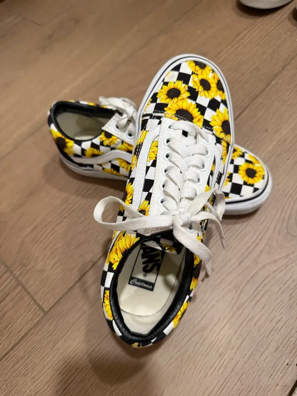 Vans Old Skool Customs with sunflower pattern - Image 2