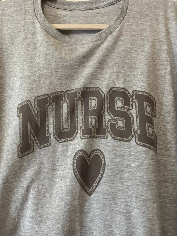 Gildan NWOT Leopard Nurse Tee XL - Image 2