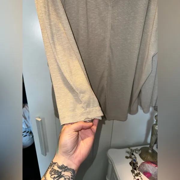 NWOT POL Casual Saturday Oatmeal Top - Image 5