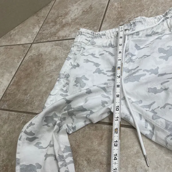 Bevy Flog Camo Jogger Pants White Silver Camouflage Made in Israel Sie 26 - Image 9