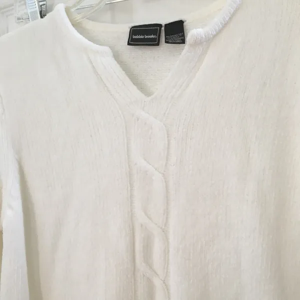 FINAL MARKDOWN Ladies Bobbie brooks sweater medium - Image 2