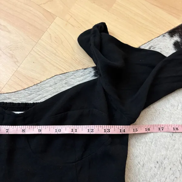 REFORMATION Black Reign Top along Sleeve Smock Back‎ Size 6 - Image 6