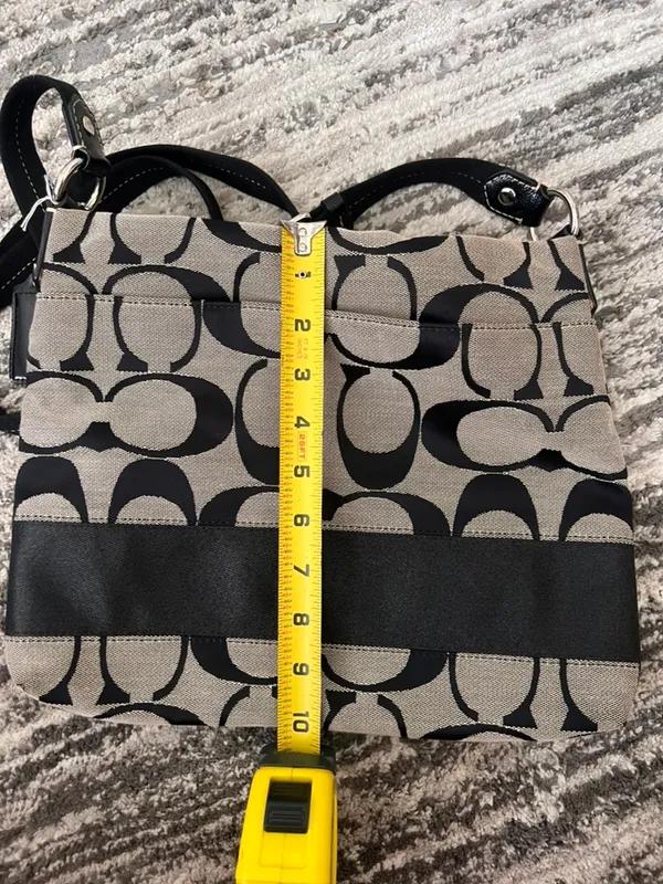 Coach Black and Gray Signature Canvas Shoulder Bag with Adjustable Strap - Image 8