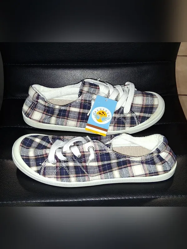 BENEKER Women's Slip-On Low Top Canvas Sneakers Size 10 - Image 2