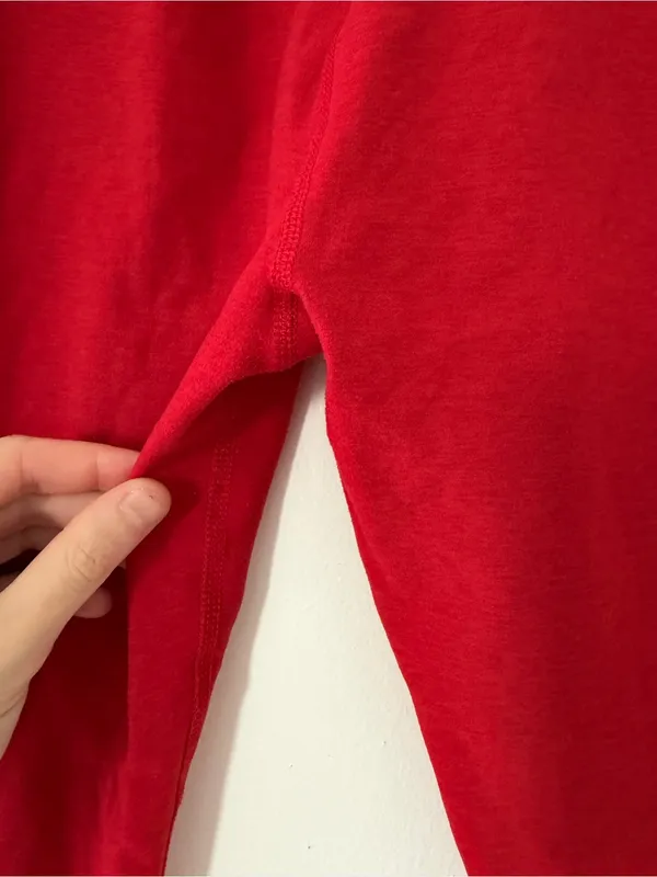 Beyond Yoga Spacedye Caught in the Midi High Waisted Leggings in Holly Red Large - Image 12