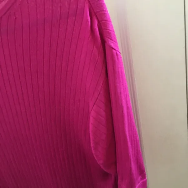 FINAL MARKDOWN Ladies Patrick tricot silk sweater medium - Image 2