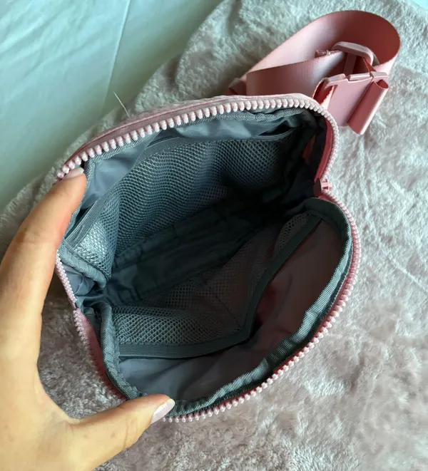 Belt Bag Pink - Image 2