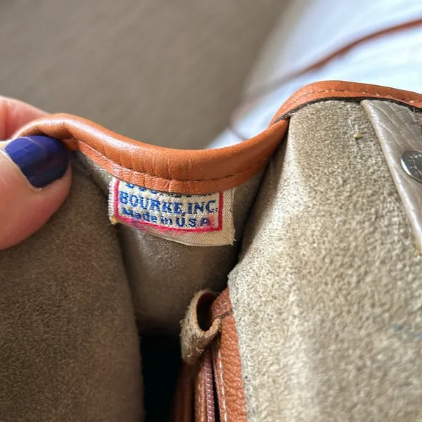 Dooney & Bourke leather bag - Image 8