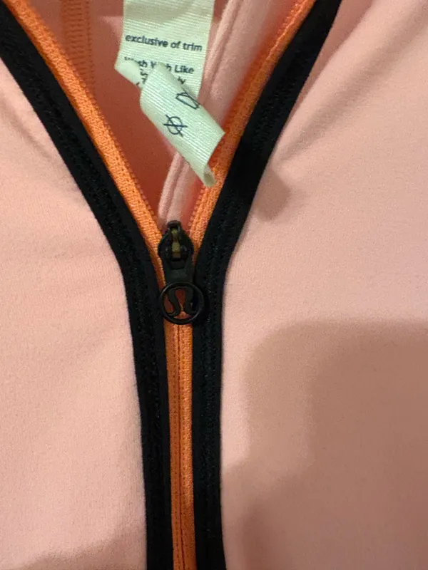 Lululemon jacket  - Image 3