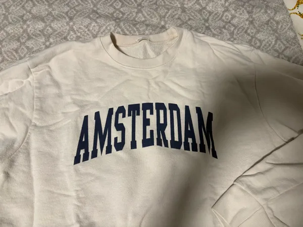 Brandy Melville Sweatshirt  - Image 3