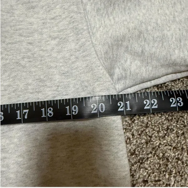 Brandy Melville Hoodie grey - Image 5