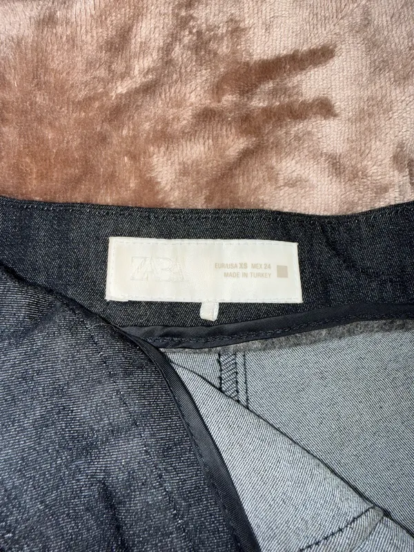 Zara Mini Skirt - Image 3