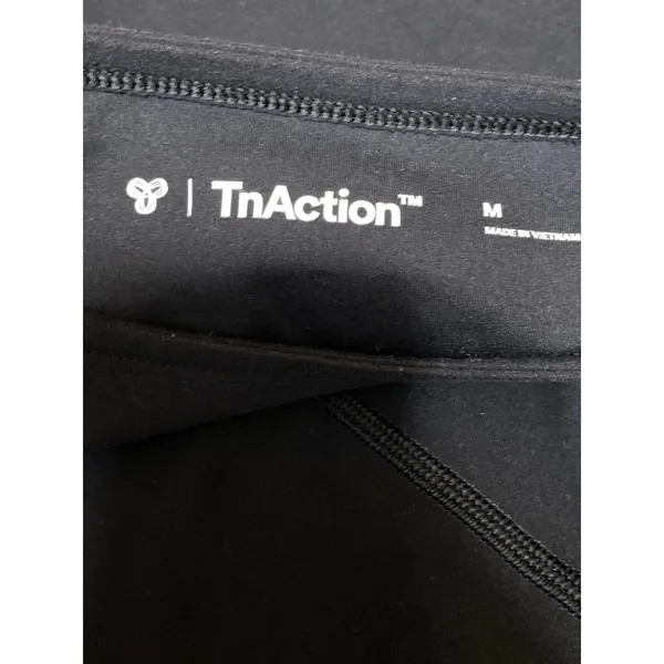 Aritzia TnAction Butter Bound Black Yoga Athletic Activewear Crop T-Shirt Top M - Image 5