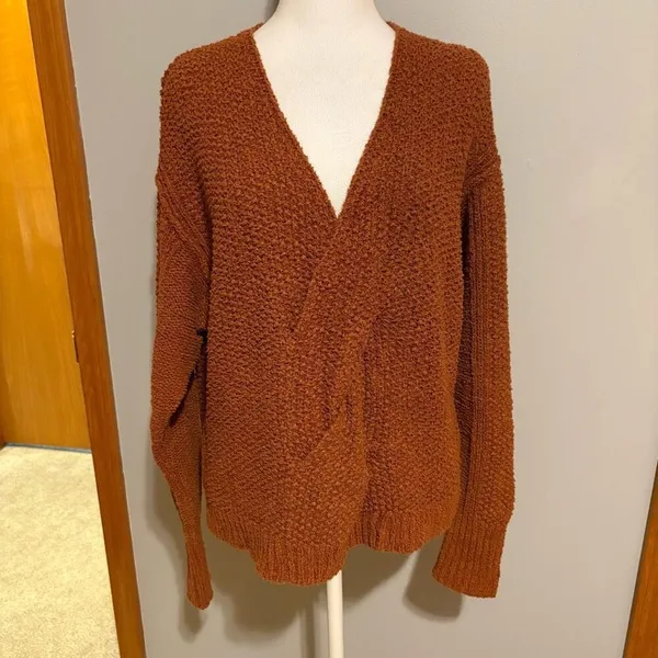 Free People Coco‎ V-Neck twist front textured sweater terracotta size XS/S - Image 2