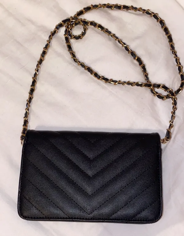 BCBG Black Crossbody Bag - Image 3