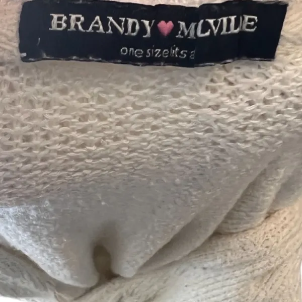 Brandy Melville Pullover Hoody Shirt - Image 7