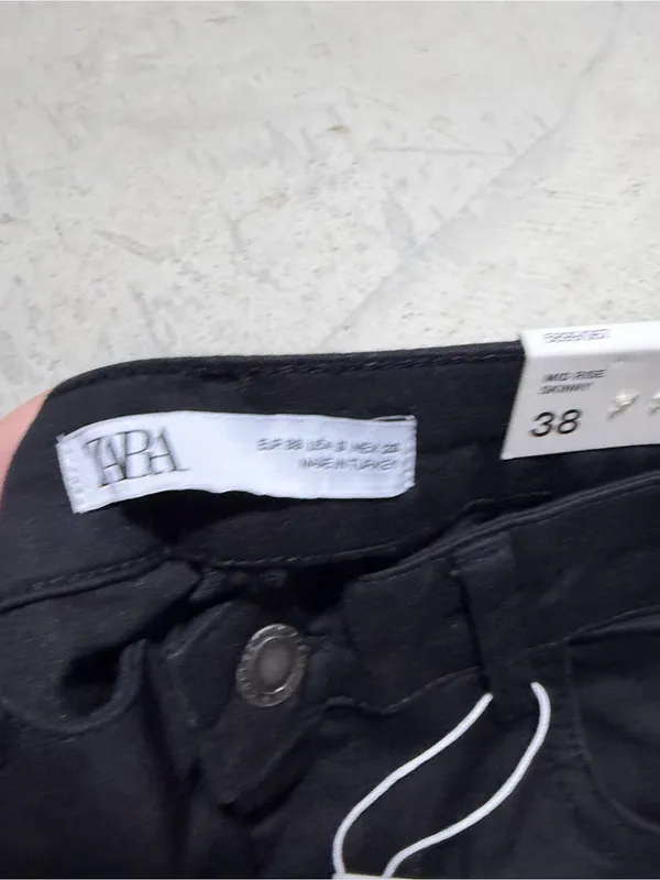 Zara NWT Black Ribbed Knee Moto mid rise Skinny Jeans 6 - Image 3