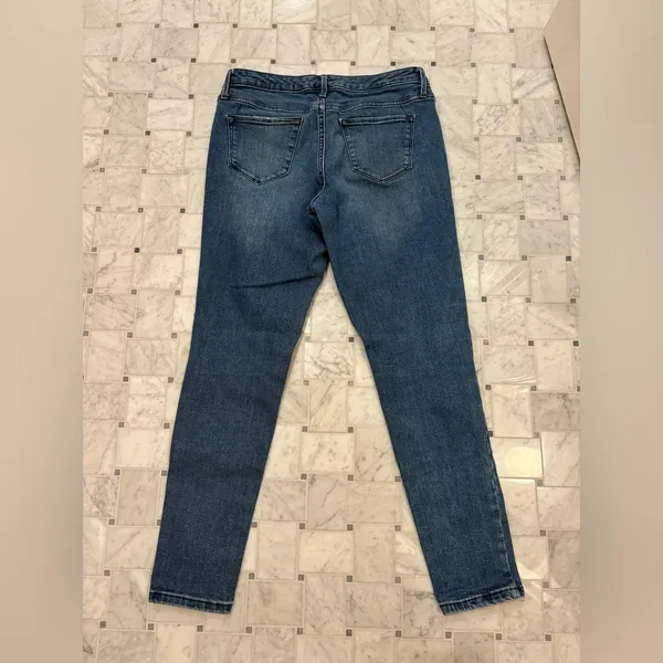 Women’s Distressed Mid-Rise Skinny Jeans - Image 5