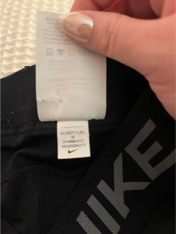 Nike Pros Black - Image 2