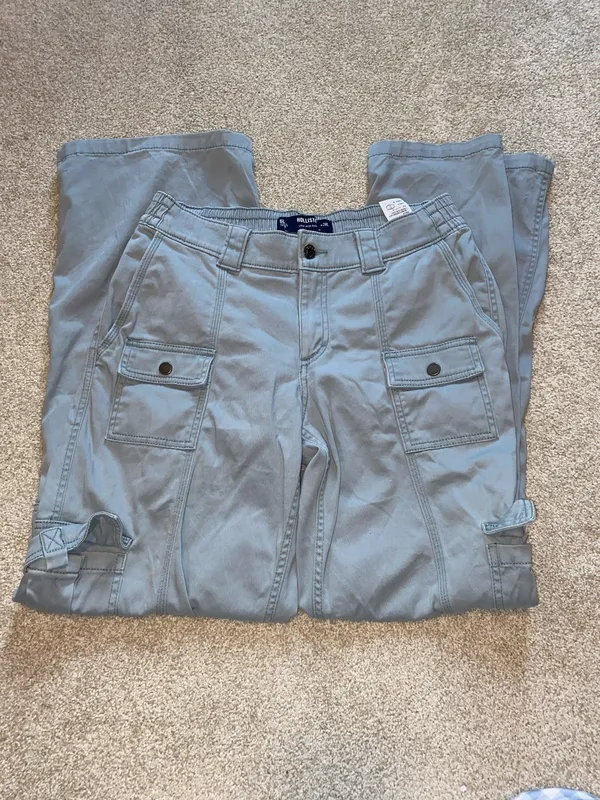 Hollister Women's Low-Rise 4-Pocket Cargo Baggy Pants For Blue Grey - Image 5
