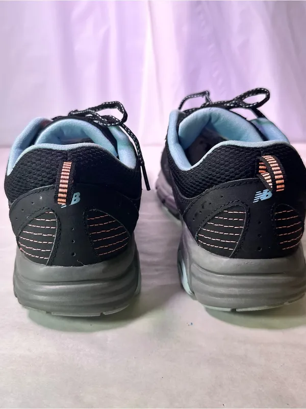 New Balance Black Sneakers with Light Blue Accents - Image 6