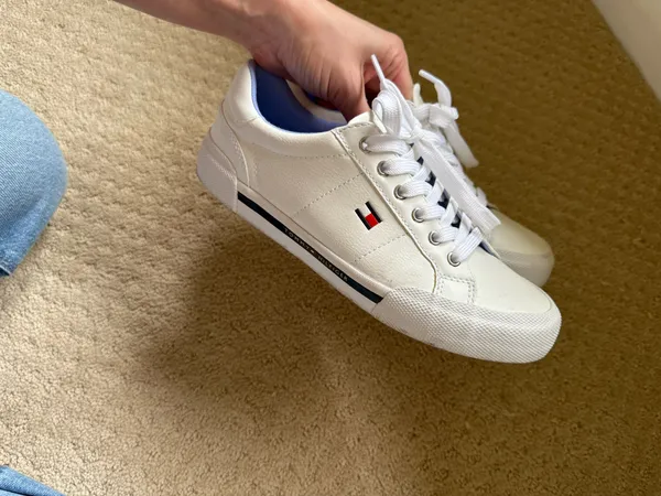 Tommy Hilfiger Sneakers - Image 4