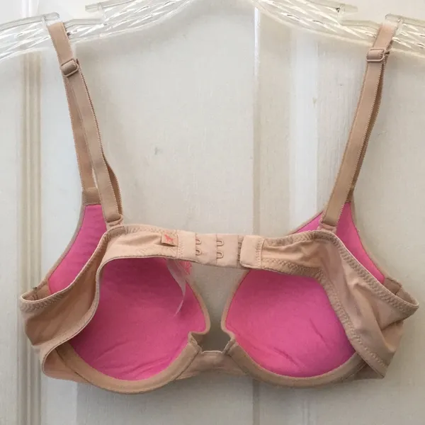 FINAL MARKDOWN Pink Victoria’s Secret bra 32a - Image 3