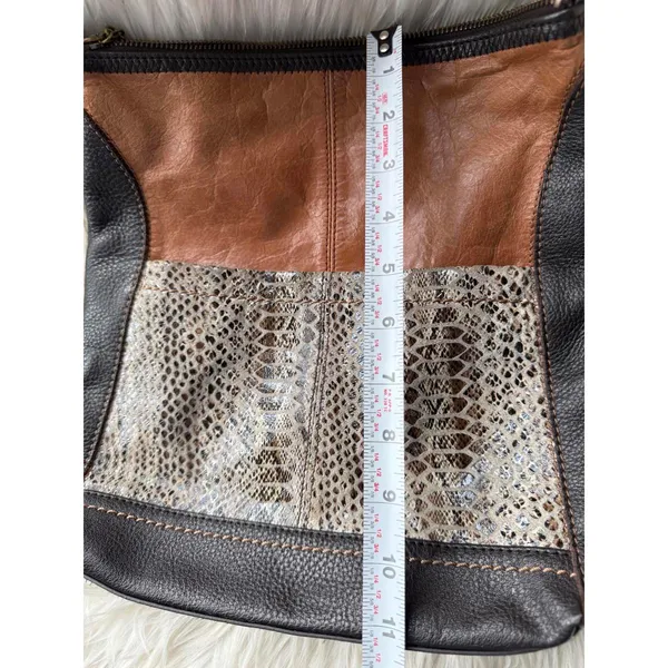 The Sak Leather and Snakeskin Pattern Crossbody Bag - Image 3
