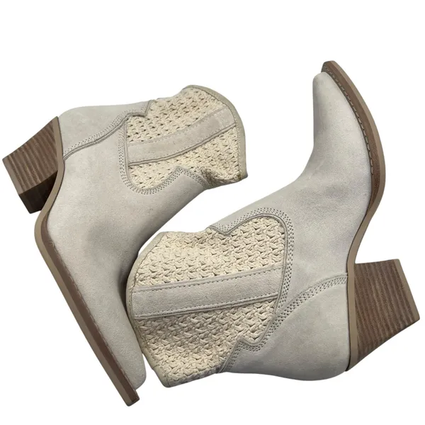 Dolce Vita Ivory Suede Crochet Western Cowboy Boho Pointed Toe Ankle Boots 6.5 - Image 4