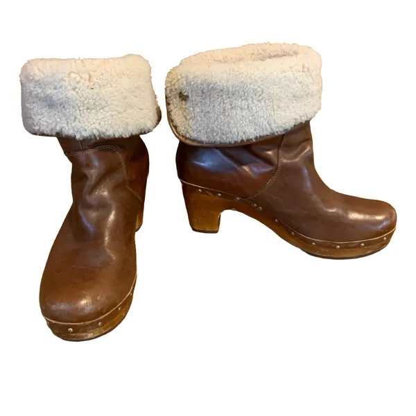 Ugg "Lynnea" Cognac Brown Leather Clog Boots With Sherpa Lining (10) - Image 6