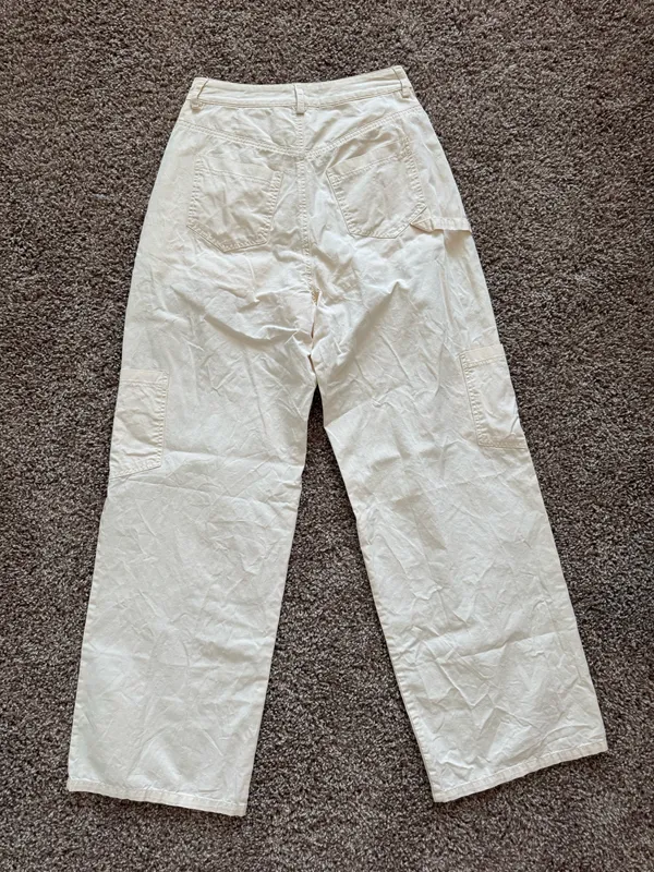 Le lis High-Waisted Cream Linen Khaki Pant - Image 5